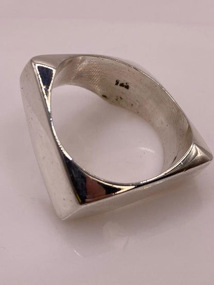 Anillo Geométrico Cuadrado Angulado en Plata .925, sello de autenticidad Plata Ley .925