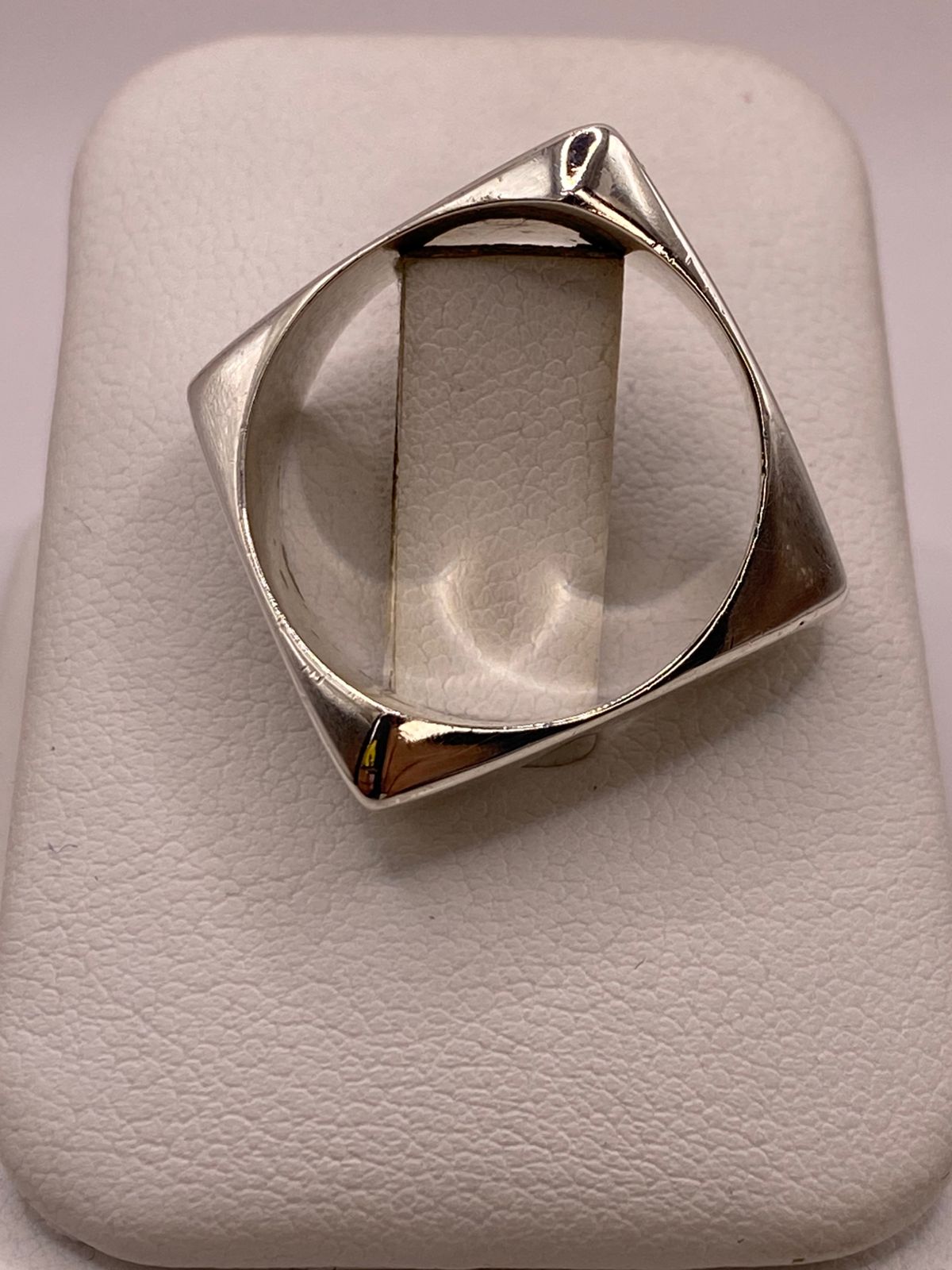 Anillo Geométrico Cuadrado de Plata Ley .925, sello de autenticidad Plata Ley .925