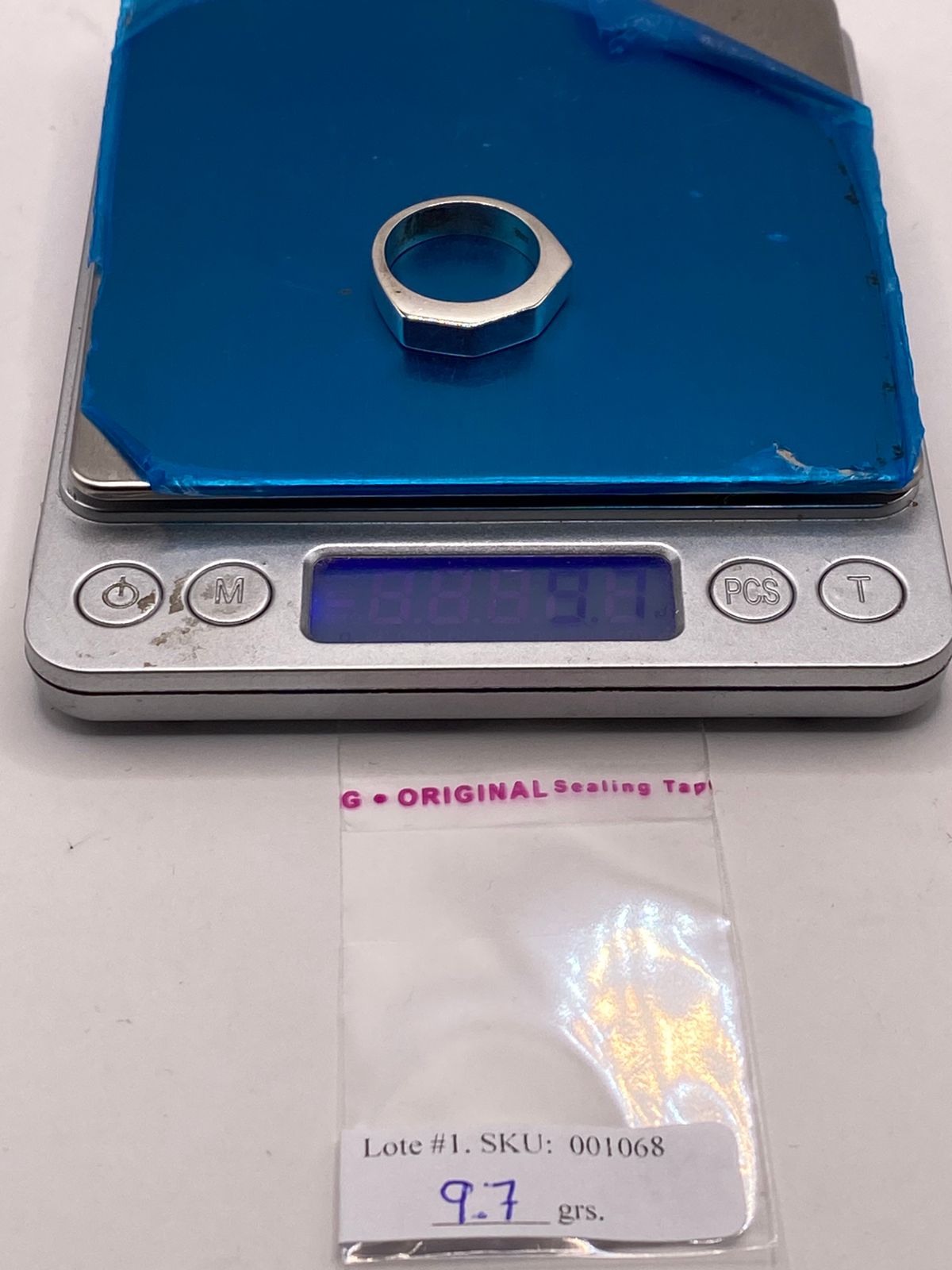 Anillo Geométrico Minimalista en Plata .925, peso en gramos (báscula)
