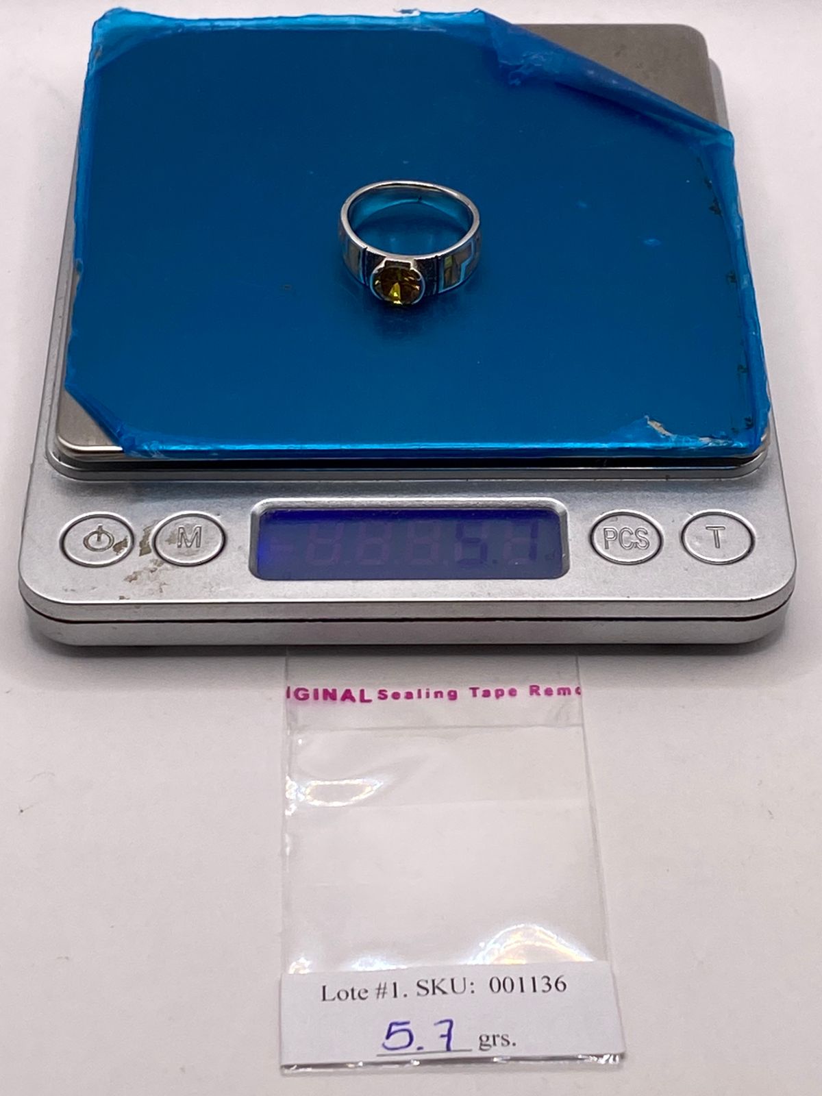 Anillo Geométrico con Ópalo de Fuego y Zirconia Amarilla en Plata .950, peso en gramos (báscula)