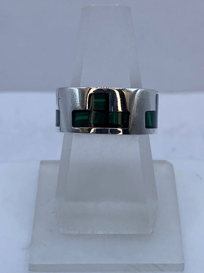 Anillo Geométrico de Plata .925 con Malaquita, vista frontal