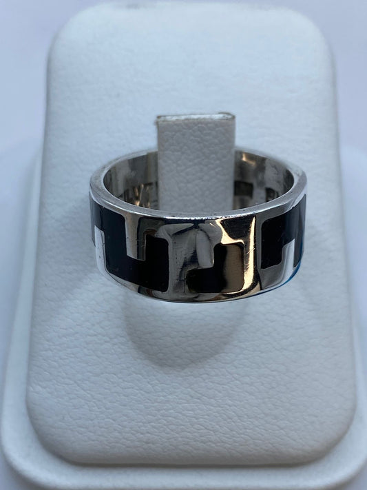 Anillo Geométrico de Plata .925 con Obsidiana Negra — ángulo diagonal