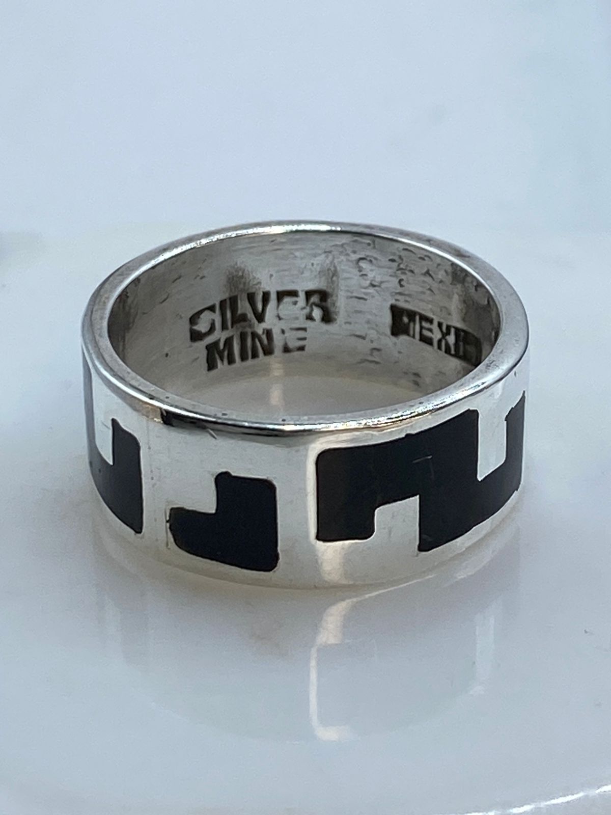 Anillo Geométrico de Plata .925 con Obsidiana Negra, sello de autenticidad Plata Ley .925