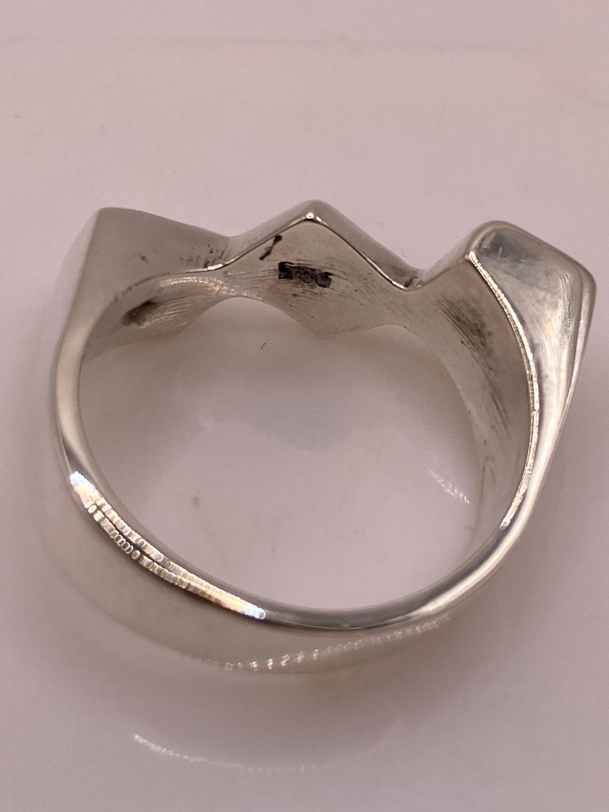 Anillo Geométrico Zigzag de Plata Ley .925, sello de autenticidad Plata Ley .925