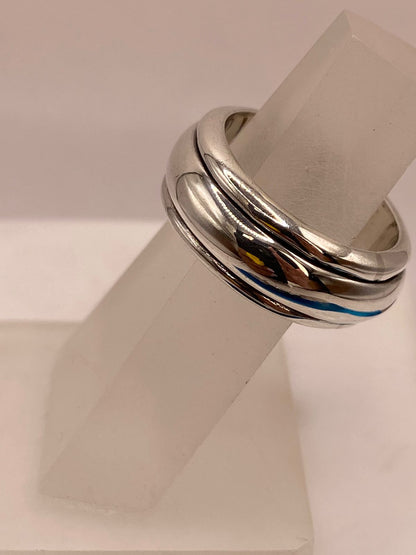 Anillo Giratorio Artesanal en Plata con Acabado Espejo, vista frontal