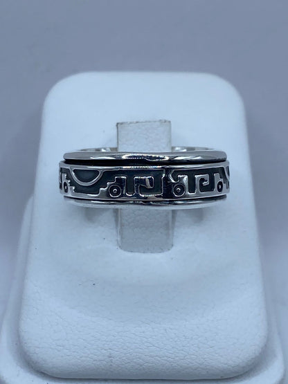 Anillo Giratorio Diseño Geométrico Abstracto en Plata 925, vista frontal