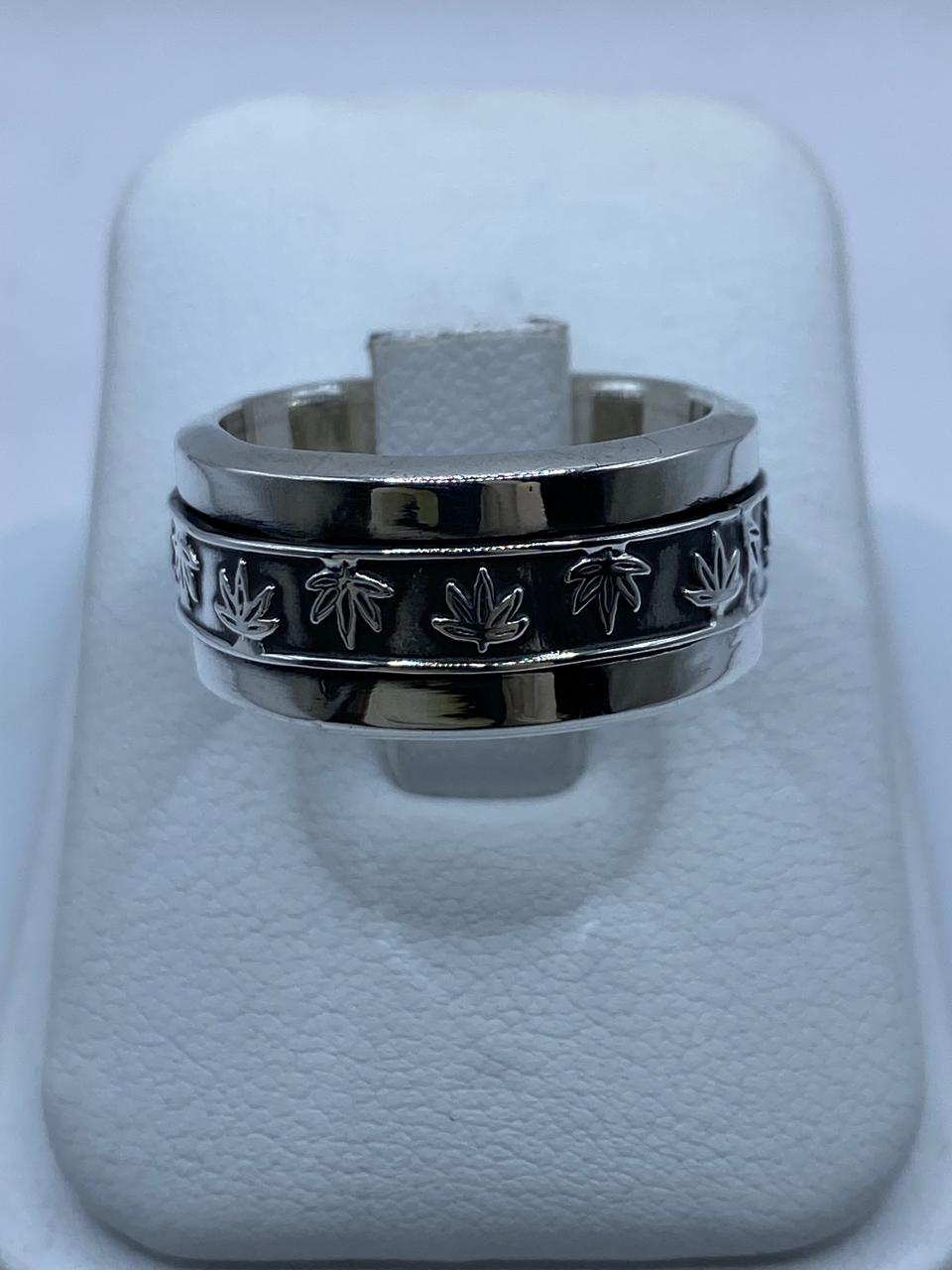 Anillo Giratorio Hoja de Maple en Plata 925
