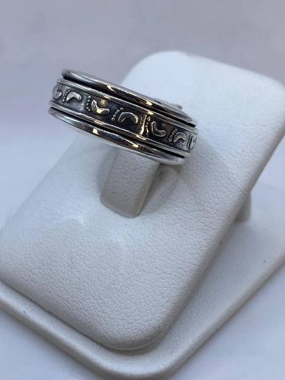 Anillo Giratorio de Huellas en Plata .925, vista frontal