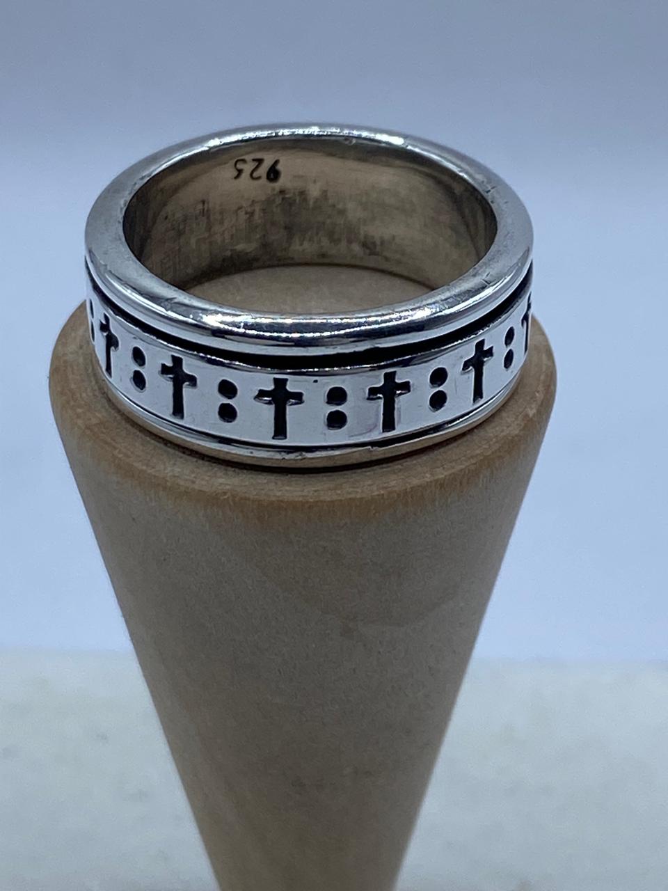 Anillo Giratorio de Plata 925 con Diseño de Cruces, sello de autenticidad Plata Ley .925