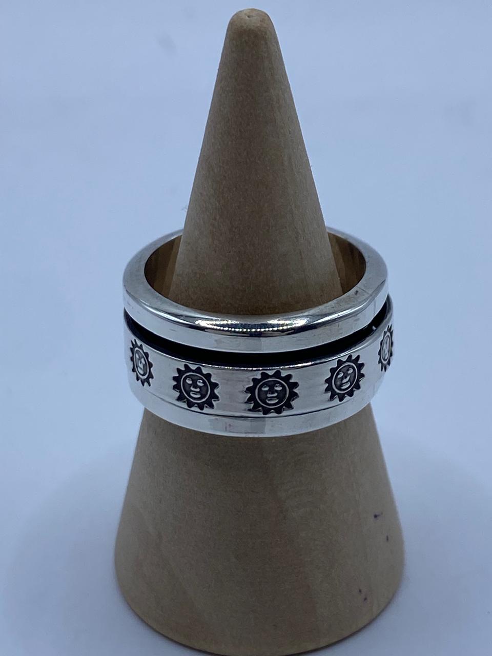 Anillo Giratorio de Plata 925 con Diseño de Soles