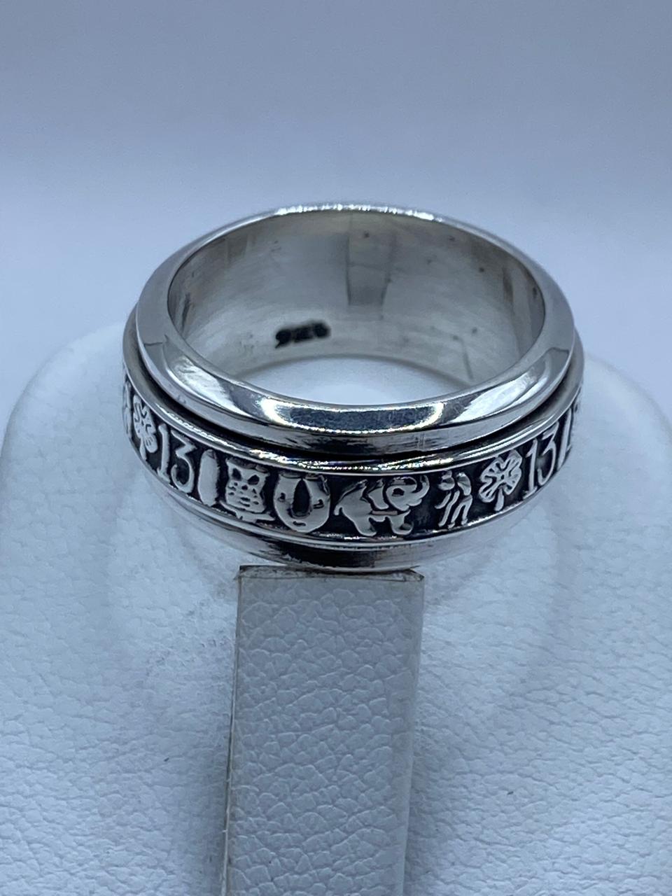 Anillo Giratorio de Plata Esterlina 925 con Símbolos de la Suerte, sello de autenticidad Plata Ley .925