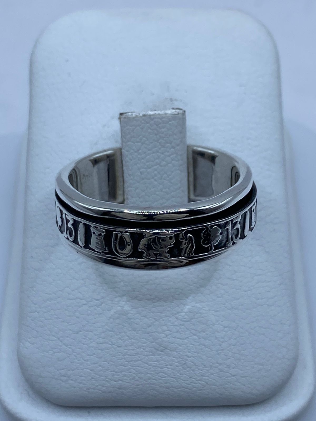 Anillo Giratorio de Plata 925 con Símbolos de la Suerte, vista posterior