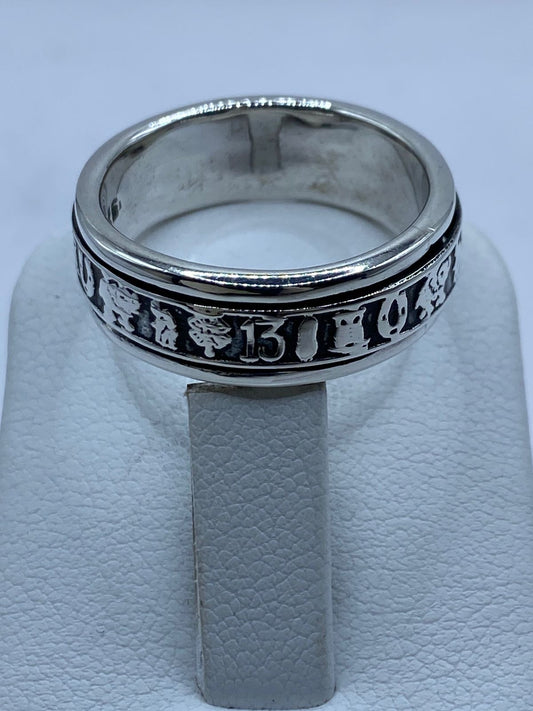 Anillo Giratorio de Plata 925 con Símbolos de la Suerte, vista frontal