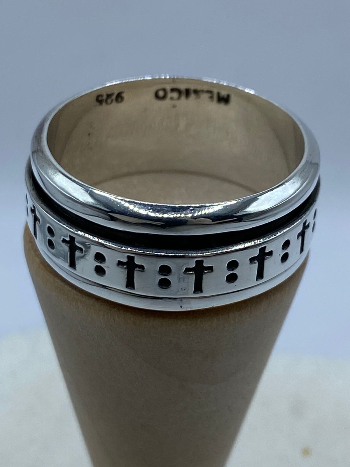 Anillo Giratorio de Plata 925 con Cruce, sello de autenticidad Plata Ley .925