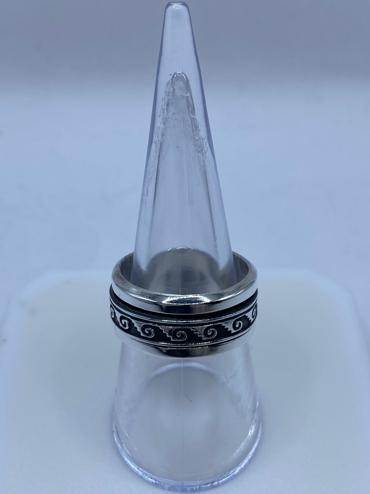 Anillo Giratorio de Plata 925 con Diseño Espiral Clási, vista frontal