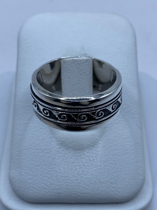 Anillo Giratorio de Plata 925 con Diseño de Espirales — vista lateral