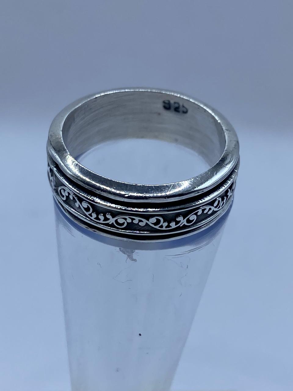 Anillo Giratorio de Plata 925 con Diseño Floral Clásico, sello de autenticidad Plata Ley .925