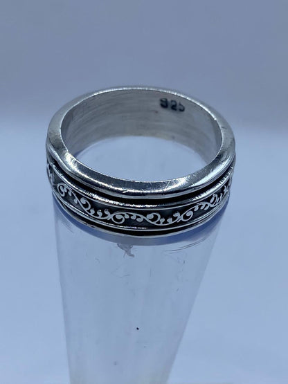 Anillo Giratorio de Plata 925 con Diseño Floral Clásico, sello de autenticidad Plata Ley .925