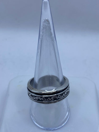 Anillo Giratorio de Plata 925 con Diseño Floral Clásico, vista lateral