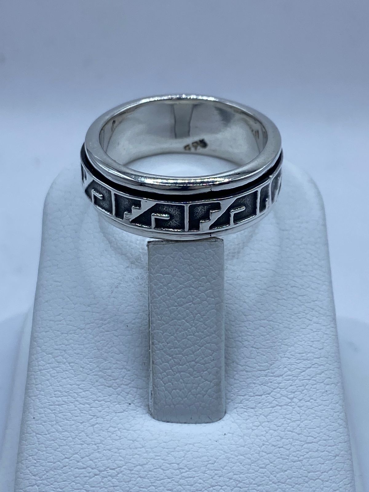 Anillo Giratorio de Plata 925 con Diseño Geométrico Moderno – Estilo Urbano Elegante , sello de autenticidad Plata Ley .925