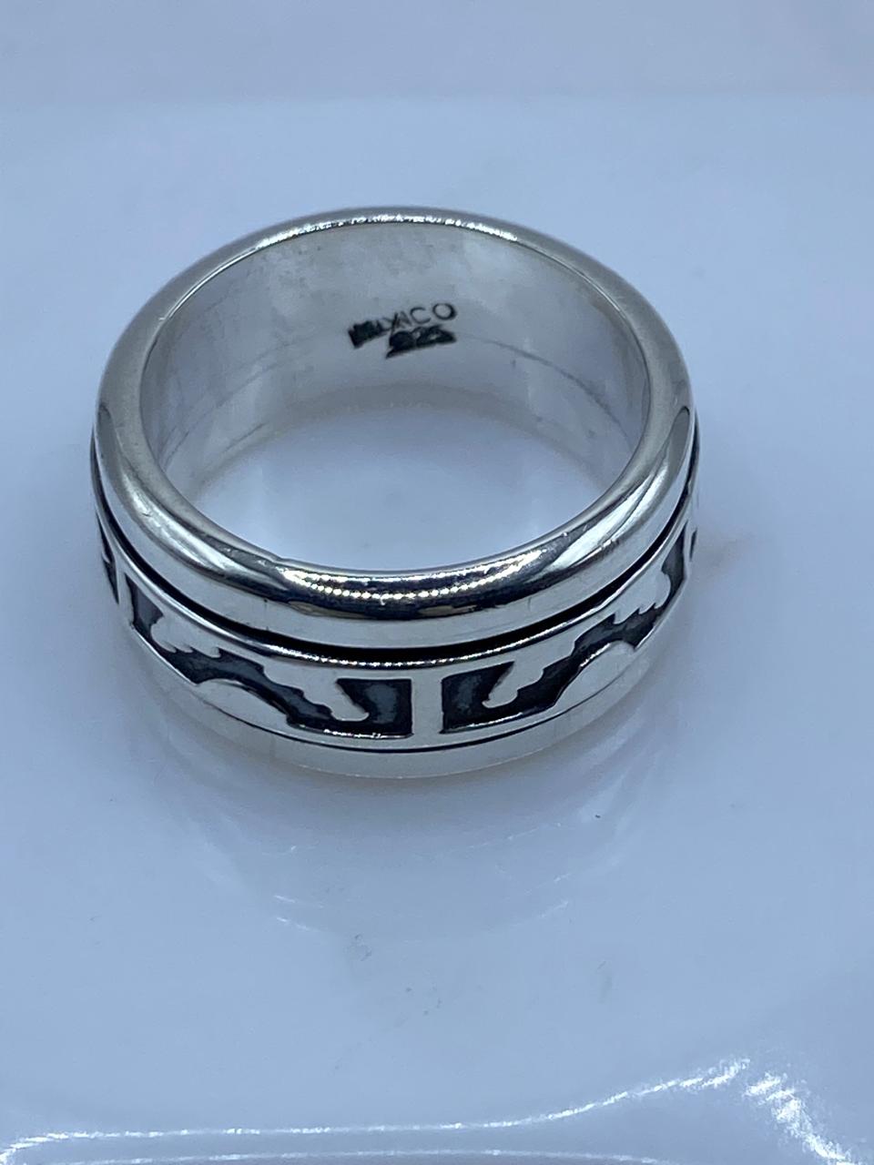 Anillo Giratorio de Plata 925 con Diseño Geométrico Prehispánico, sello de autenticidad Plata Ley .925