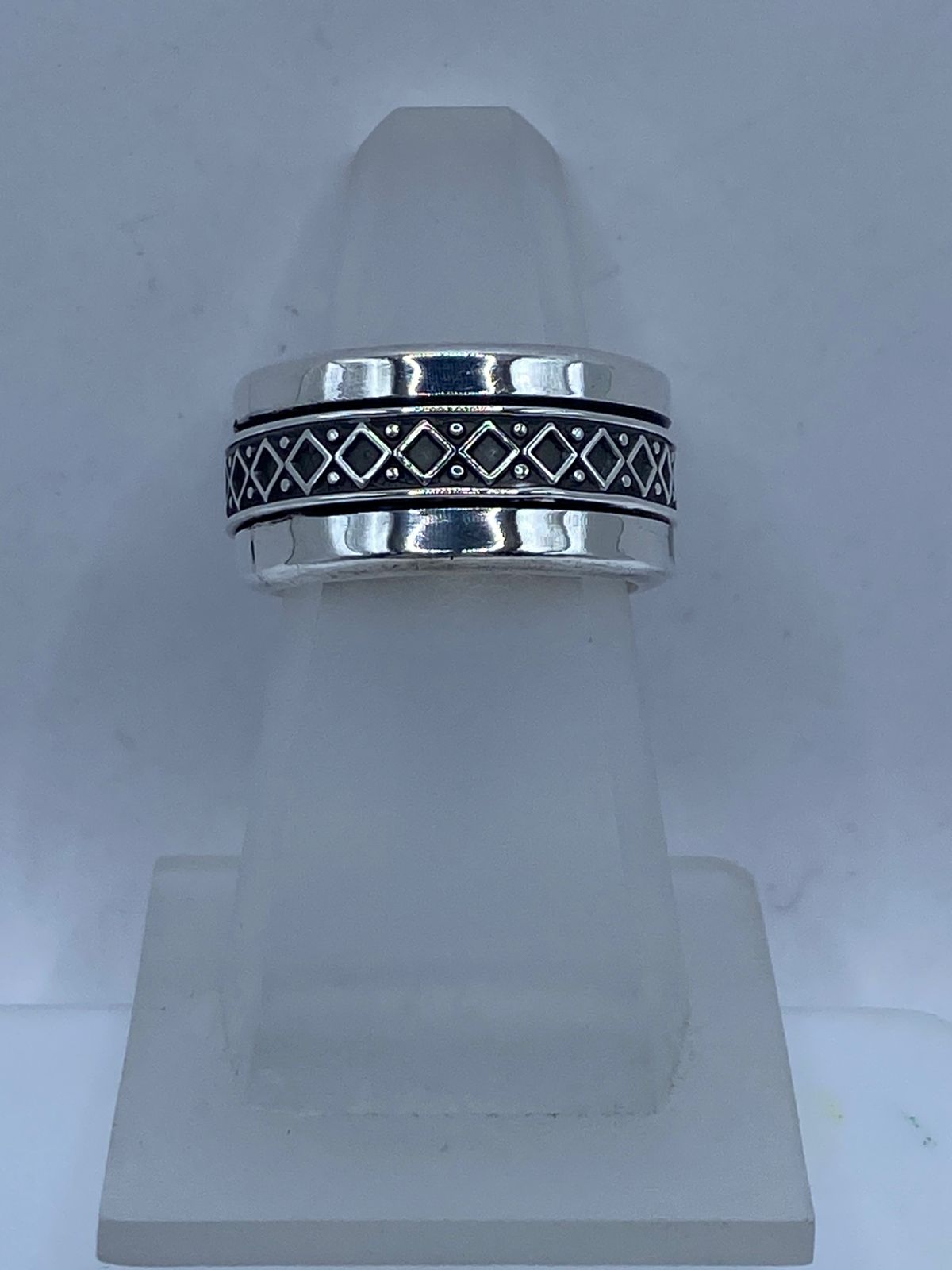 Anillo Giratorio de Plata 925 con Diseño Geométrico de Rombos
