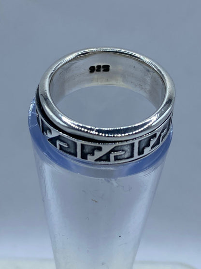 Anillo Giratorio de Plata 925 con Diseño Geométrico Tribal, vista de detalle