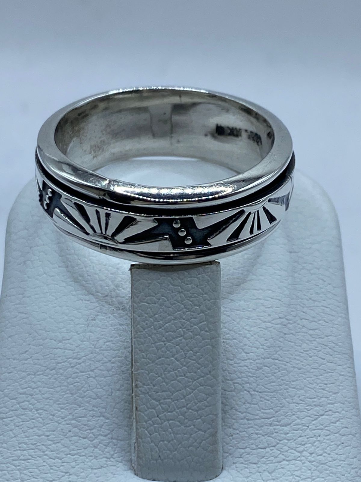 Anillo Giratorio de Plata .925 con Diseño Sol Naciente, sello de autenticidad Plata Ley .925