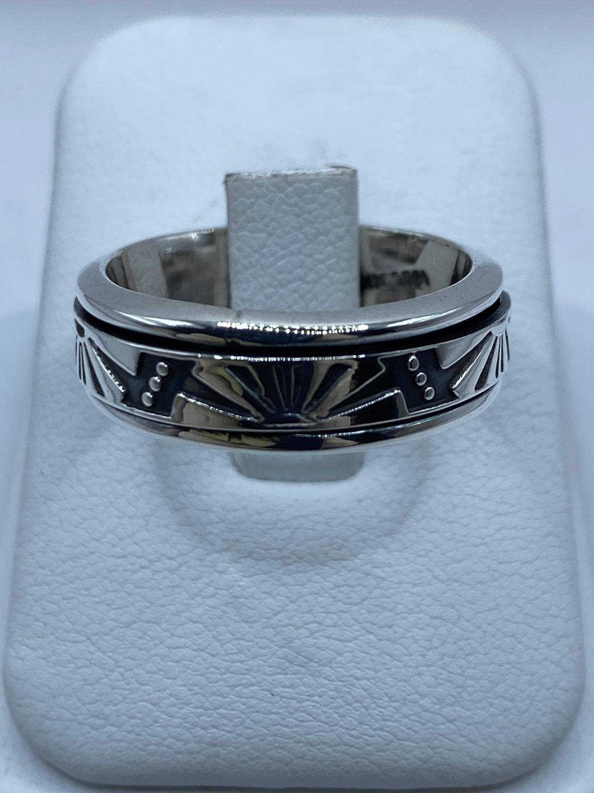 Anillo Giratorio de Plata .925 con Diseño Sol Naciente, vista frontal
