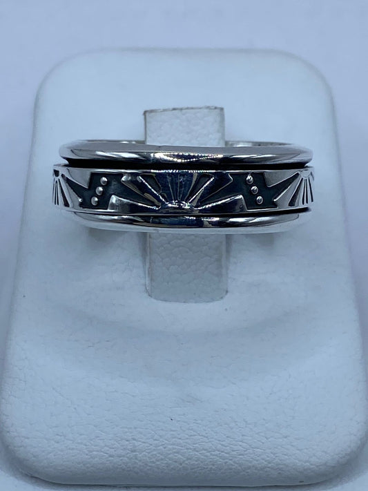 Anillo Giratorio de Plata .925 con Diseño Sol Naciente