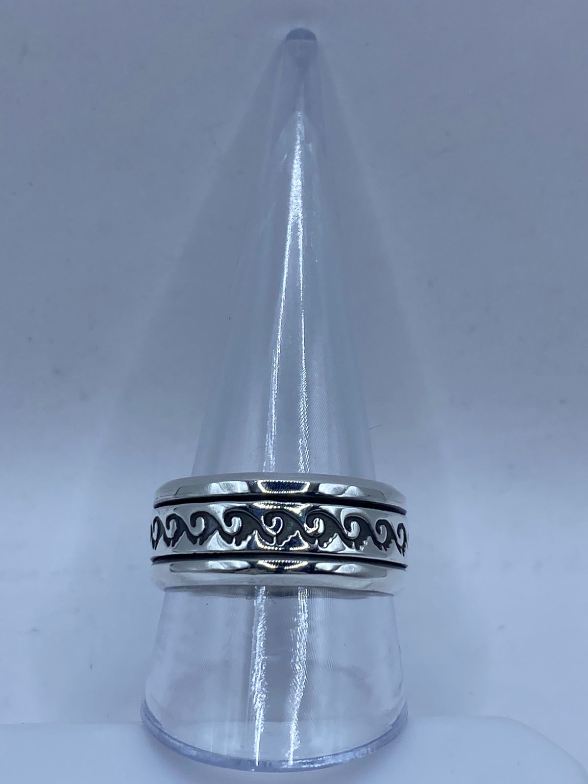 Anillo Giratorio de Plata 925 con Diseño de Olas, peso en gramos (báscula)