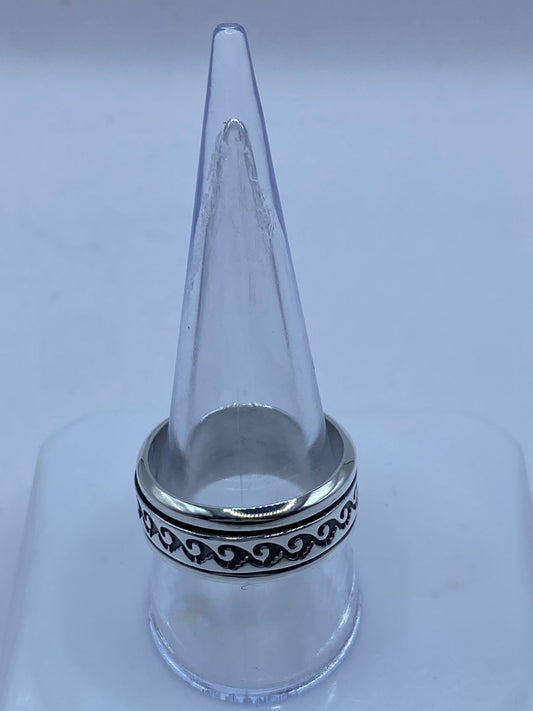 Anillo Giratorio de Plata 925 con Diseño de Olas — vista lateral