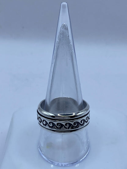 Anillo Giratorio de Plata 925 con Diseño de Olas, vista lateral