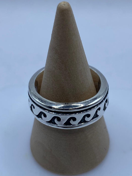 Anillo Giratorio de Plata 925 con Diseño de Olas
