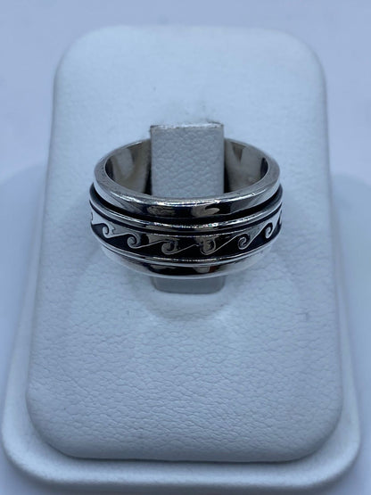 Anillo Giratorio de Plata 925 con Diseño de Olas — vista lateral