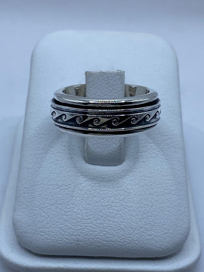 Anillo Giratorio de Plata 925 con Diseño de Olas — vista lateral