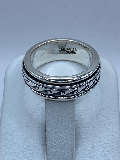 Anillo Giratorio de Plata 925 con Diseño de Olas, vista frontal