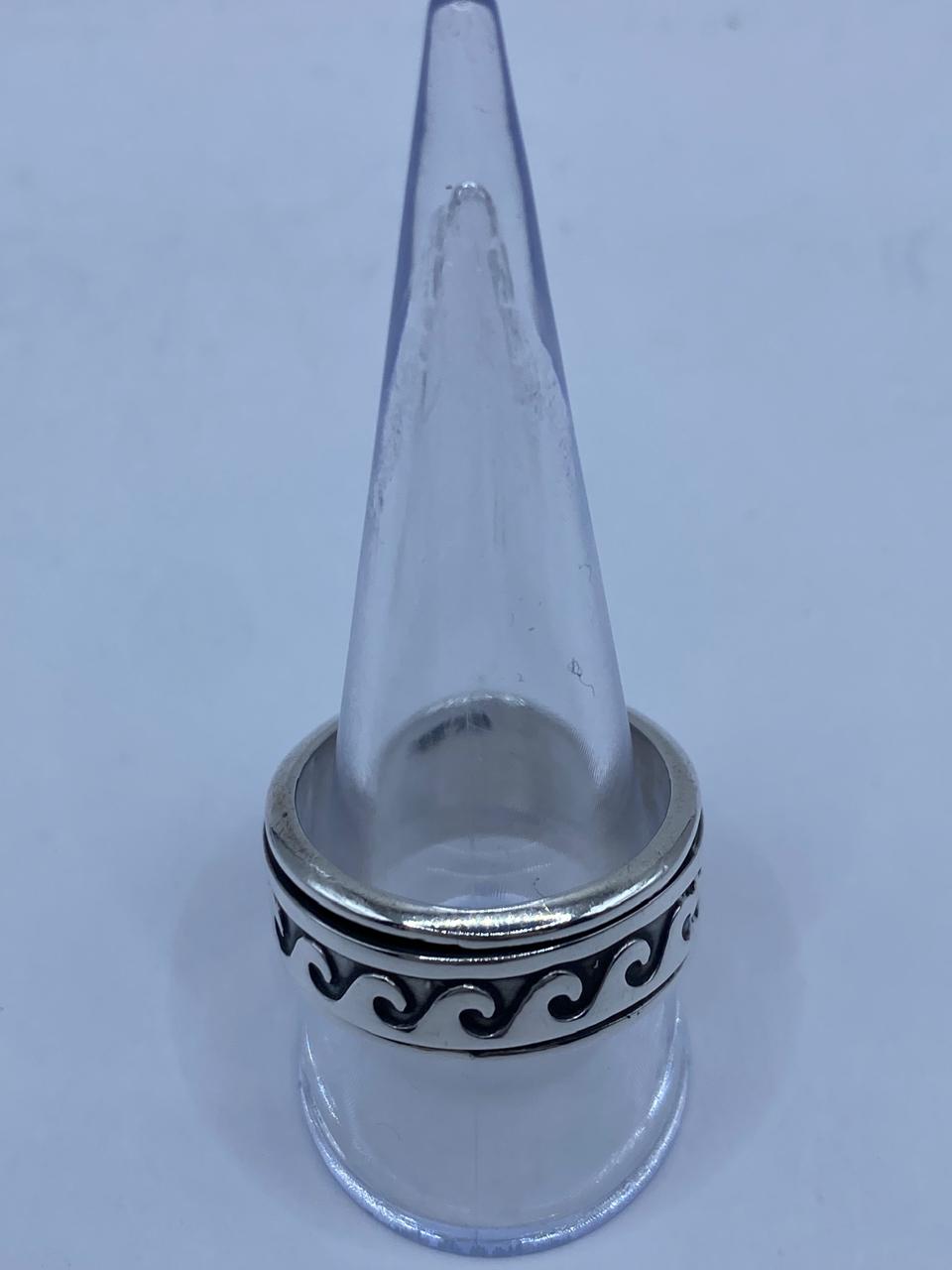 Anillo Giratorio de Plata 925 con Diseño de Olas