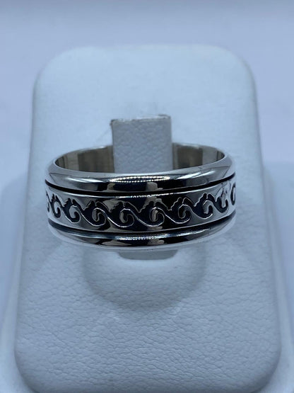 Anillo Giratorio de Plata 925 con Diseño de Olas Clásicas — vista lateral
