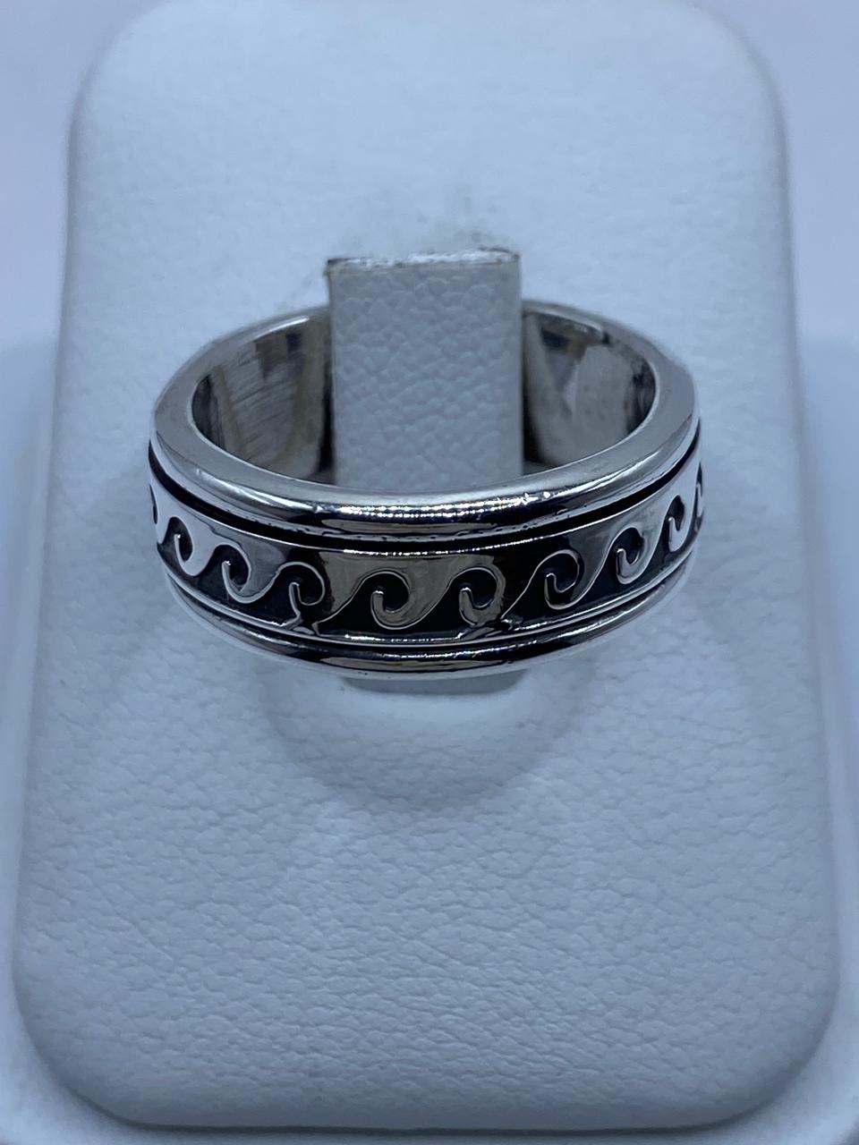 Anillo Giratorio de Plata 925 con Diseño de Olas Clásicas — vista lateral