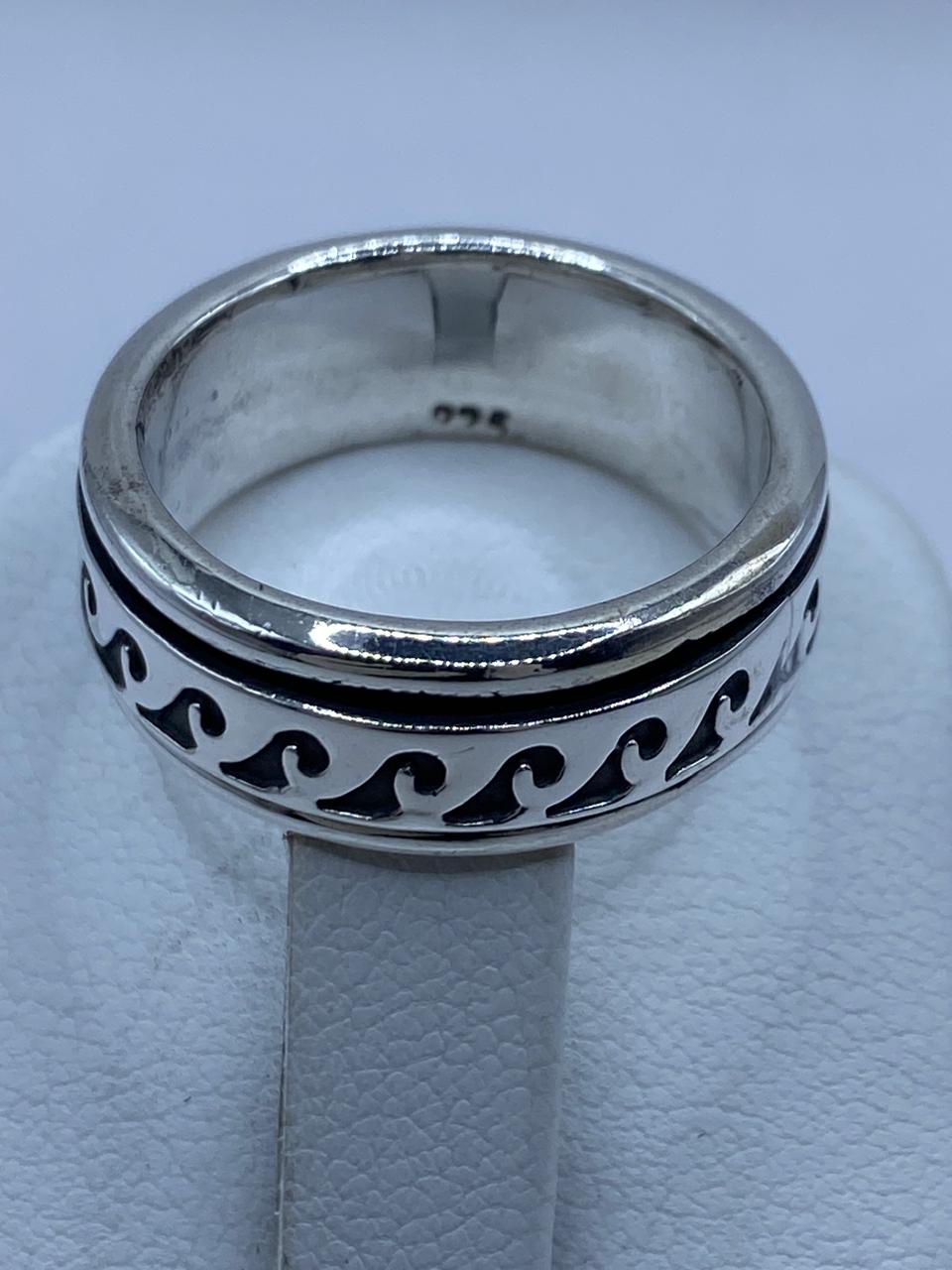 Anillo Giratorio de Plata 925 con Diseño de Olas Clásicas, sello de autenticidad Plata Ley .925