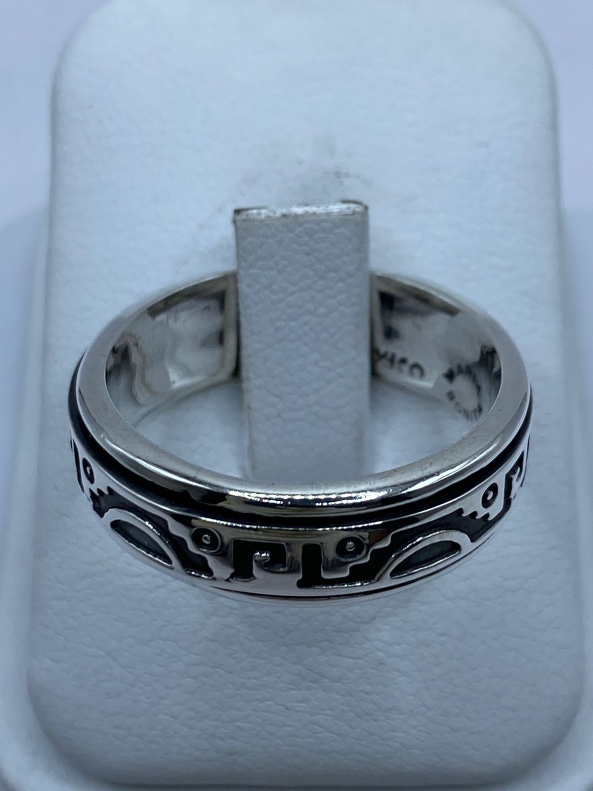 Anillo Giratorio de Plata .925 con Diseño Prehispánico, sello de autenticidad Plata Ley .925
