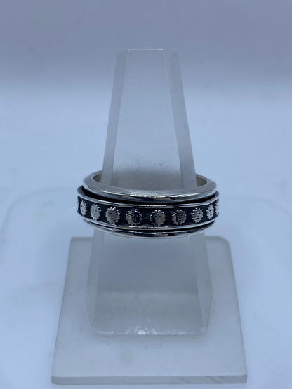Anillo Giratorio de Plata 925 con Diseño de Soles, vista lateral