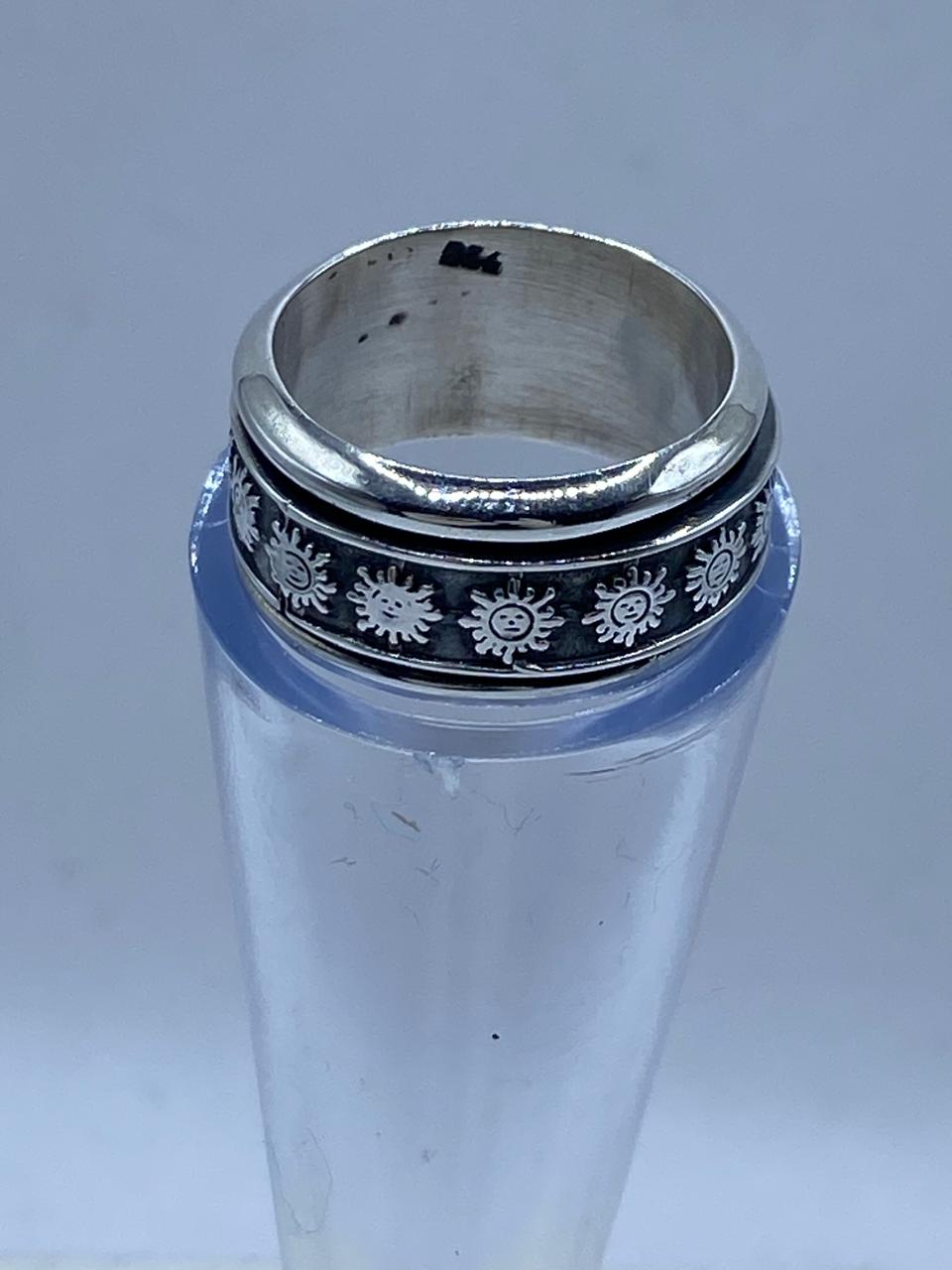 Anillo Giratorio de Plata 925 con Diseño de Soles, sello de autenticidad Plata Ley .925