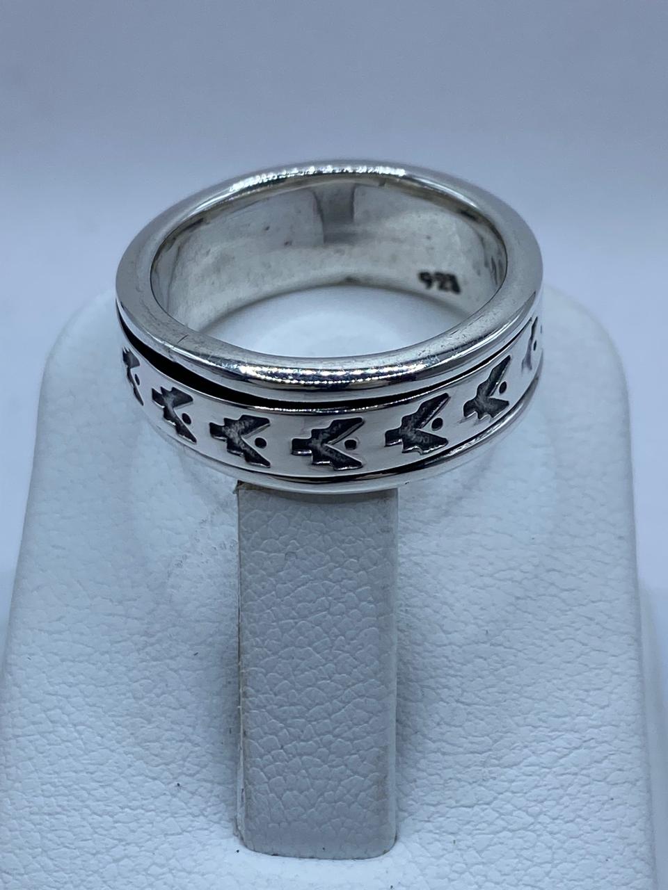Anillo Giratorio de Plata 925 con Diseño Tribal de Flechas, sello de autenticidad Plata Ley .925