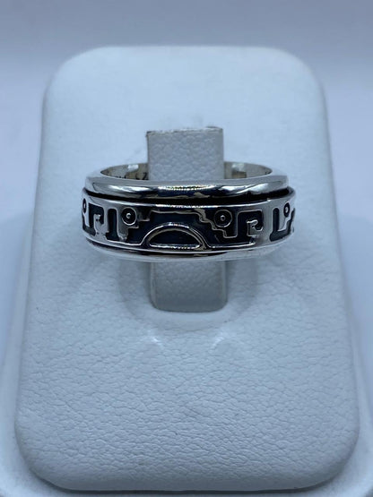 Anillo Giratorio de Plata .925 con Diseño Tribal, vista frontal