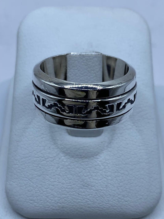 Anillo Giratorio de Plata .925 con Diseño Tribal, vista frontal