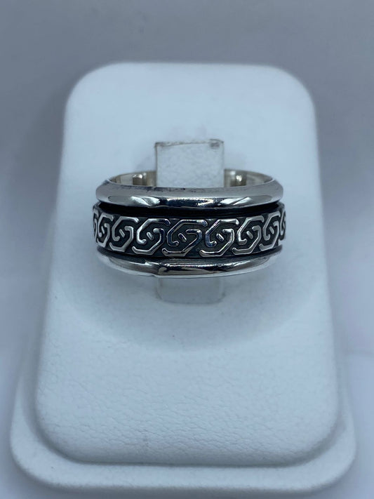 Anillo Giratorio de Plata 925 con Diseño Greca Clásica — vista lateral