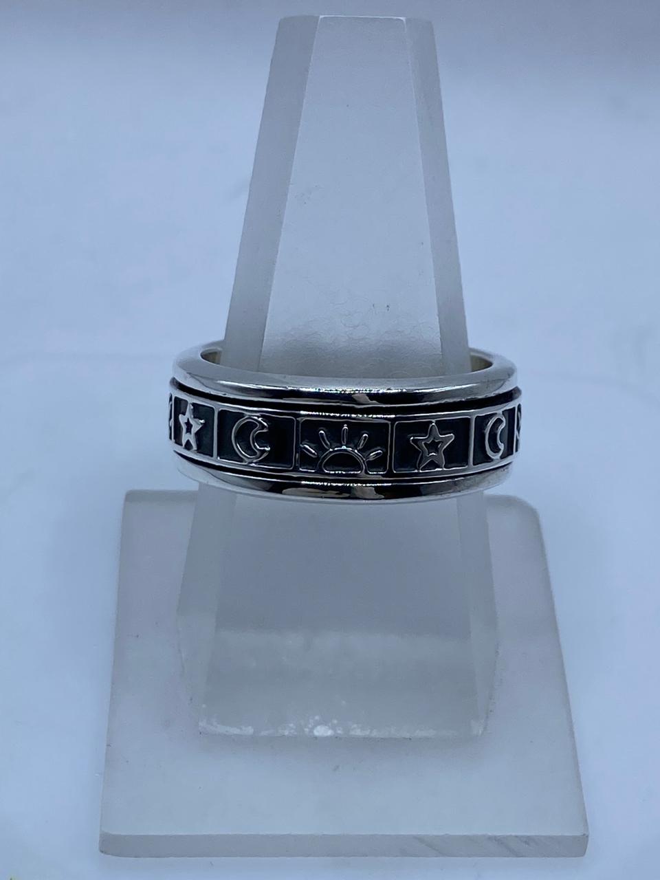 Anillo Giratorio de Plata 925 con Diseño Sol, Luna y Estrell, vista frontal