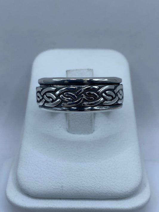 Anillo Giratorio de Plata 925 con Diseño Trenzado Celta – Fuerza y Eternidad — vista lateral